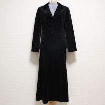黒リボン付きベルベットジャケット&スカート