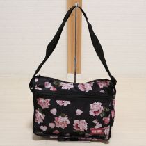黒薔薇柄ショルダーバッグ
