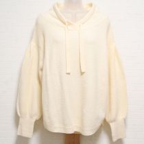 アイボリータックスリーブニットプルオーバー