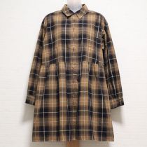 ベージュ×黒タータンチェックロゴ刺繍チュニックブラウス