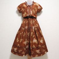 茶くまプリントワンピース