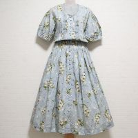 ブルーグレー白つめ草ptワンピース