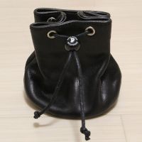 黒ロゴ入りレザー巾着