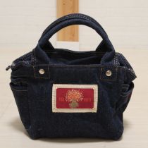 紺デニムから松草ワッペンバッグ
