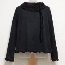 黒ベロアリボン付きフリルタートルカットソー