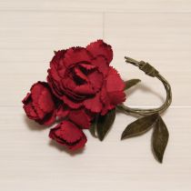 赤カーネーションコサージュ