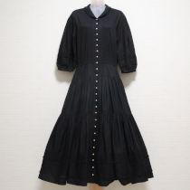 黒パールボタンローンワンピース