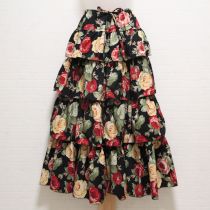 黒薔薇柄段々スカート