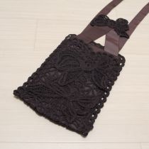 こげ茶リボンモチーフ付きコード刺繍ポシェット