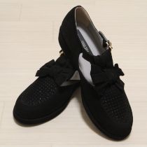 黒リボン付きヌバックサンダル【4(L)】
