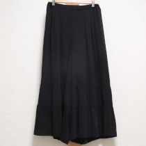 黒ポリエステルサテンティアードパンツ【3(9号)】