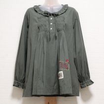 カーキロゴ&ネーム使いチュニックブラウス
