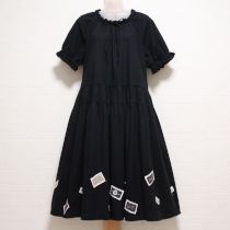 黒ネーム付きワンピース