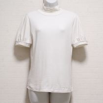 オフ白ロゴ刺繍入りハイネックカットソー【4(L)】
