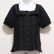 黒鈴蘭刺繍ローン使いカットソー【L】
