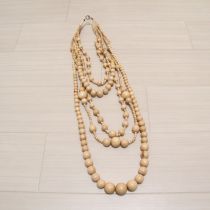 ベージュウッドビーズ5連ネックレス