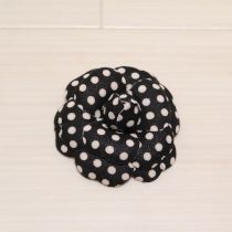 黒ドットカメリアコサージュ