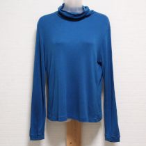 ブルー系ロゴ刺繍入りハイネックカットソー【L】