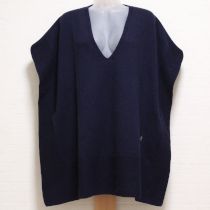 ネイビーロゴ刺繍ニットポンチョベスト