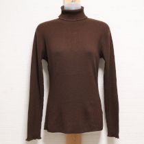 こげ茶ロゴ刺繍リブタートルセーター【L】