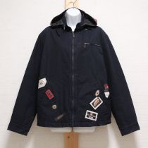 黒ネーム使いロゴ刺繍ジャケット【L】
