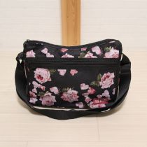 黒薔薇柄ショルダーバッグ