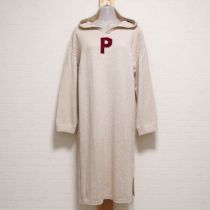 アイボリーフード付きニットワンピース