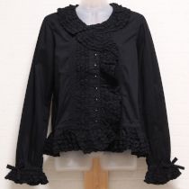 黒ピコフリルロゴ刺繍入りローンオーバーブラウス
