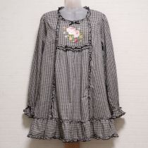 黒系ベリーローズ刺繍ギンガムチュニックブラウス