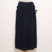 紺ポリプリーツスカート