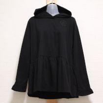 黒カメリア刺繍入りフーディチュニック