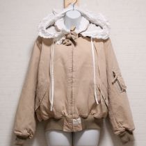ベージュフード付きデニムブルゾン
