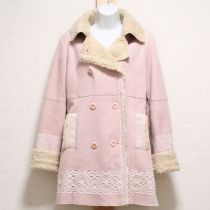 ピンクレースブレード使いフェイクムートンコート
