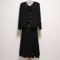 黒ピコット使いリボンスーツ