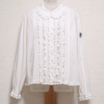 白ロゴ刺繍コットンレース使いローンブラウス