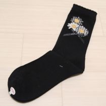 黒ひな菊コサージュ柄ソックス