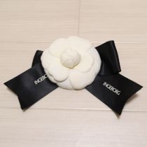 黒リボンカメリアコサージュ