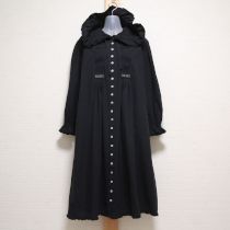 黒ロゴ刺繍フード付きワンピース