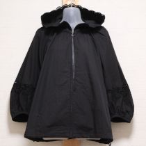 黒ゆり刺繍ライトジャケット
