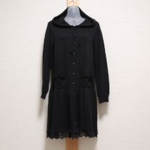 黒フラワーモチーフ付きロングカーディガン