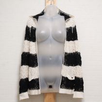 黒×生成フード付きレース編みカーディガン