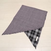 黒×ピンク系チェックストール