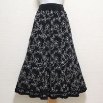黒フラワー刺繍ローンスカート
