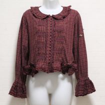 赤系倒しタックリボン付きブラウス