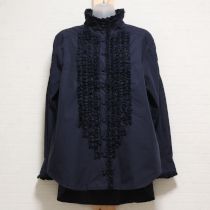 紺ピコフリル×タックスタンドブラウス