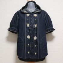 紺白つめブーケ刺繍フード付きブラウス