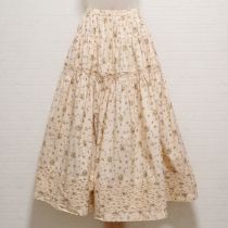 クリーム薔薇プリントピンタックスカート