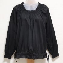 黒ロゴ刺繍シャーリングローンブラウス