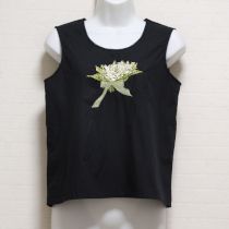 黒鈴蘭ブーケ刺繍ノースリブラウス