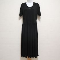 黒ロゴ入りポリカットソーワンピース